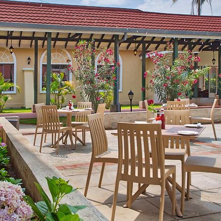 Midland Hotel Nakuru Exterior photo
